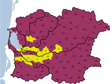 Detail of the North Coast chum priority reaches map: sub-watersheds ranked, top 10 priorities in yellow.